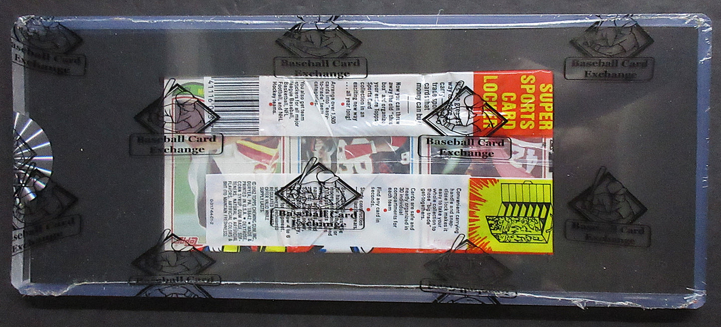 1982 Topps Football Unopened Grocery Rack Pack (BBCE) (Lott RC Back) (26200)