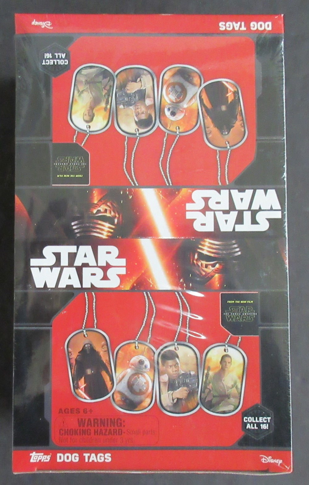 2015 Topps Star Wars: The Force Awakens Dog Tags Box (24/1)