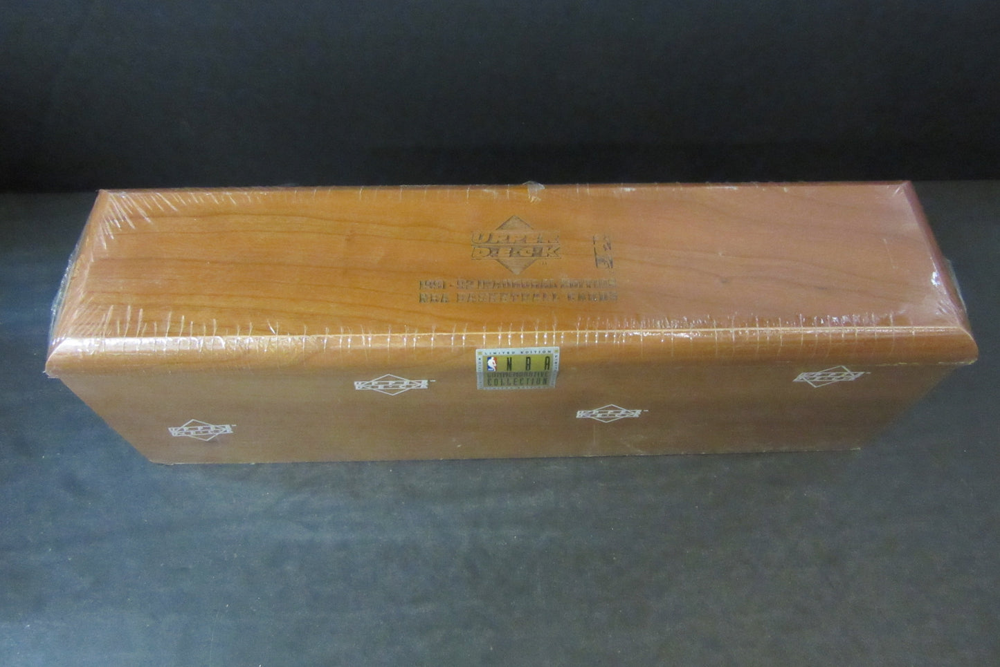 1991/92 Upper Deck Basketball Commemorative Factory Set