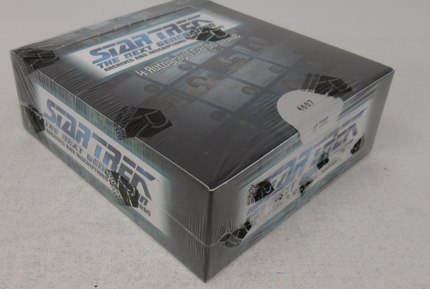 2022 Rittenhouse Star Trek The Next Generation Archives and Inscriptions Box (24/5)