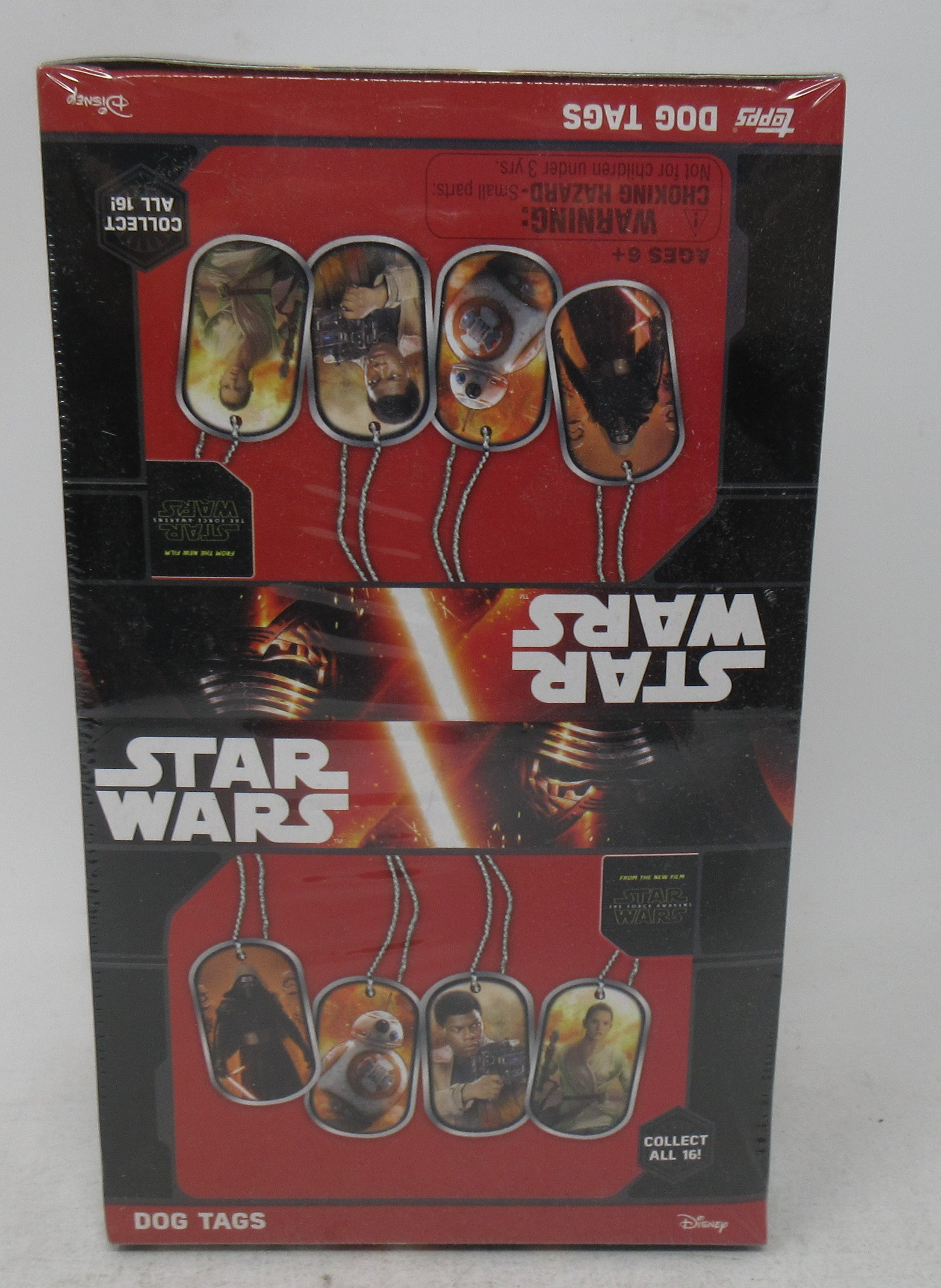 2015 Topps Star Wars: The Force Awakens Dog Tags Box (24/1)