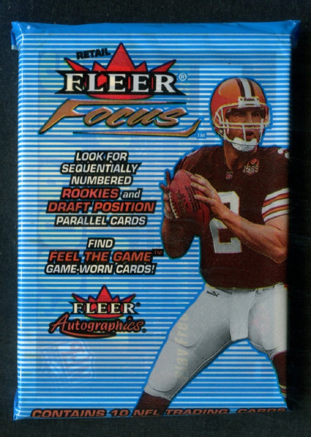 2000 Fleer Focus Football Unopened Pack (Retail)