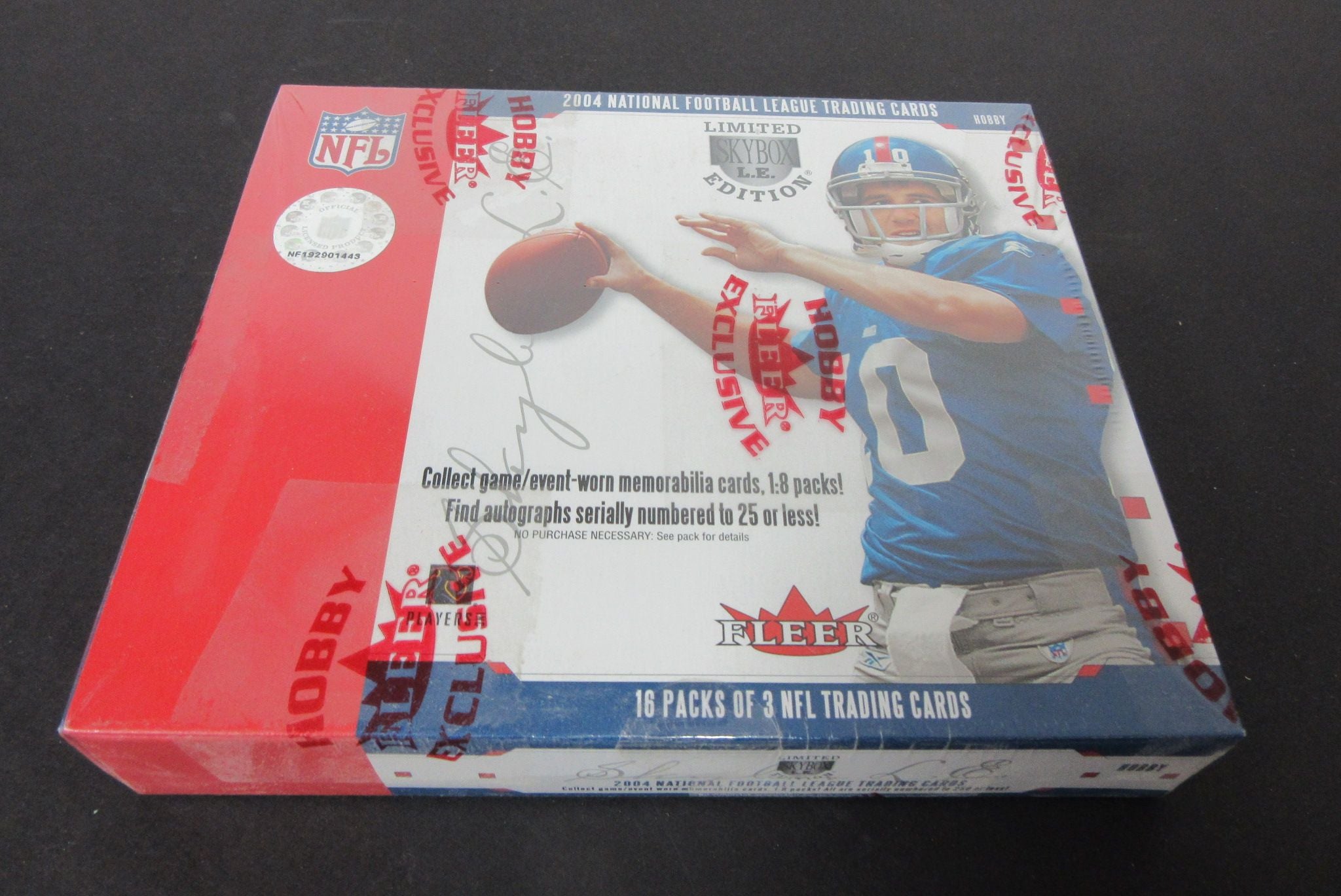 2004 Fleer Skybox L.E. Limited Edition Football Box (Hobby)