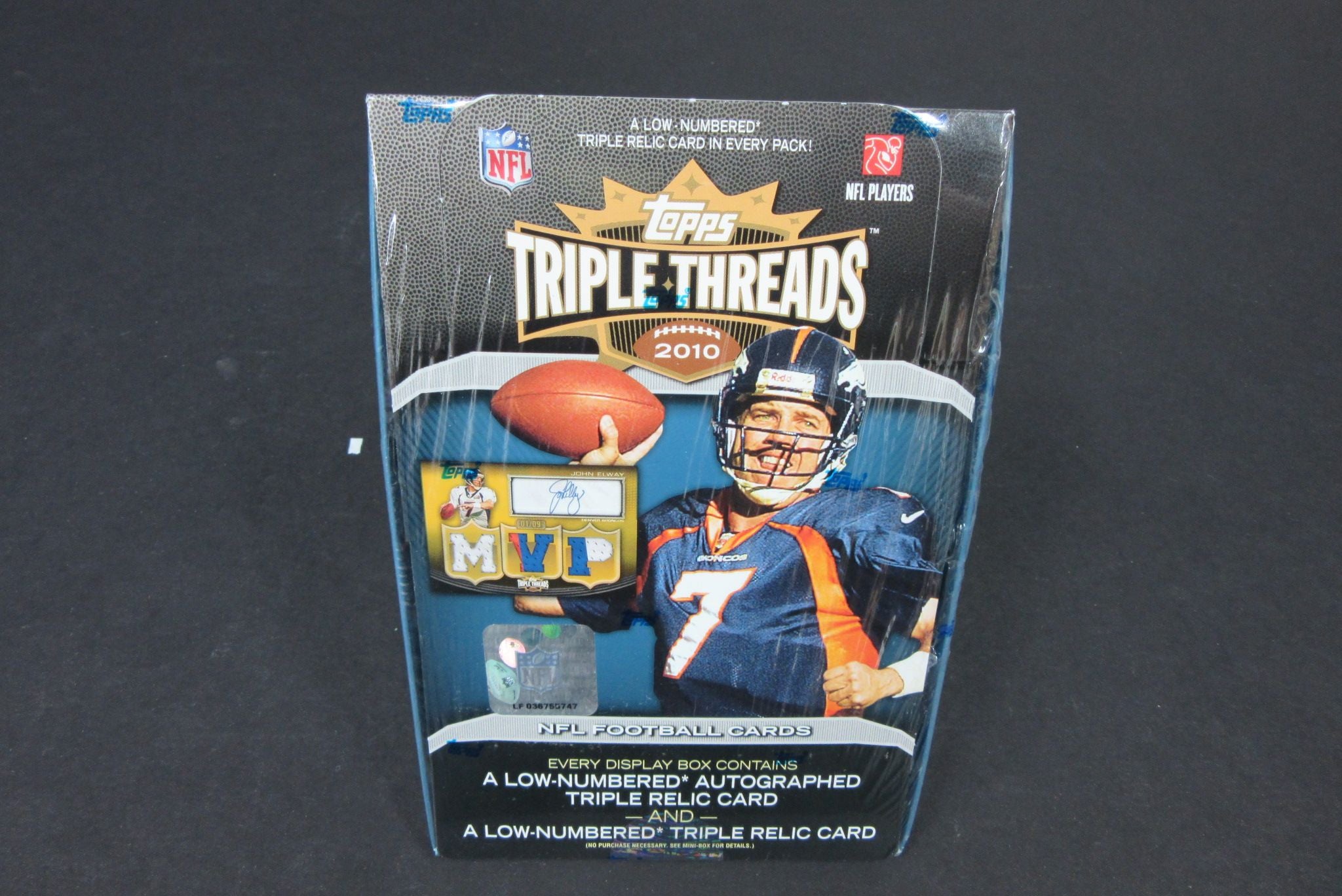 2010 Topps Triple Threads Football Box (Hobby)