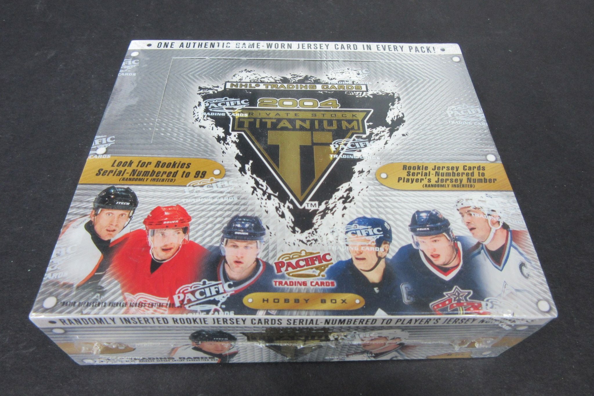 2003/04 Pacific Private Stock Titanium Hockey Box (Hobby)