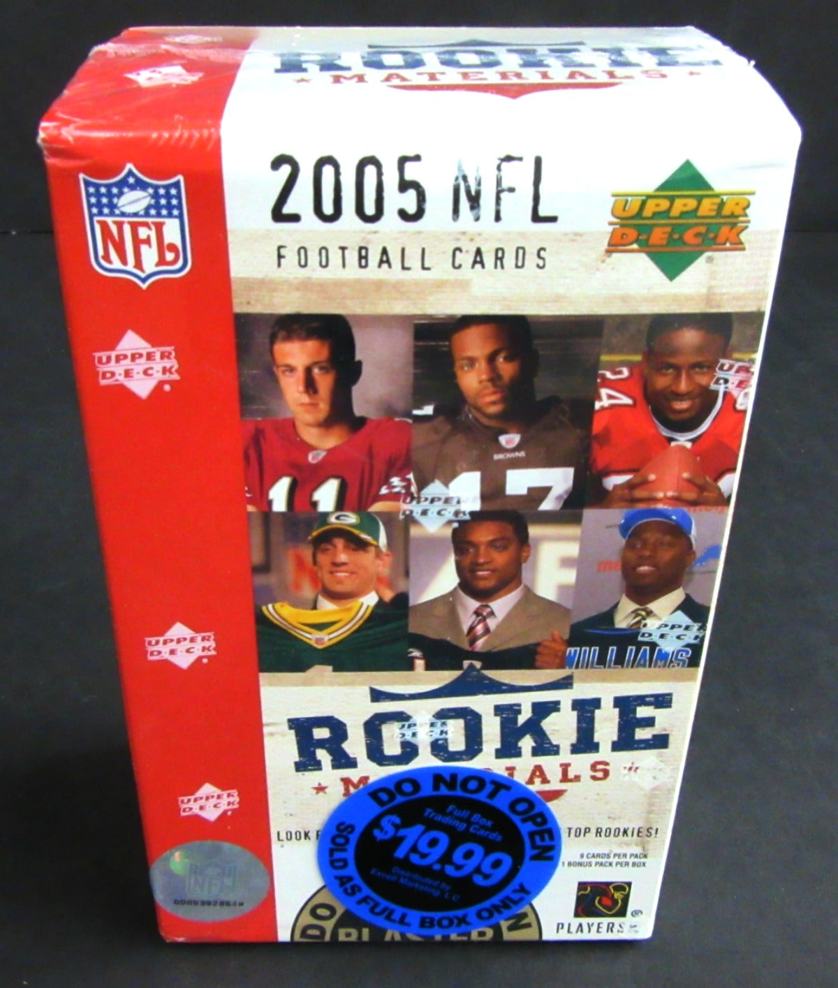 2005 Upper Deck Rookie Materials Football Blaster Box (8/9)