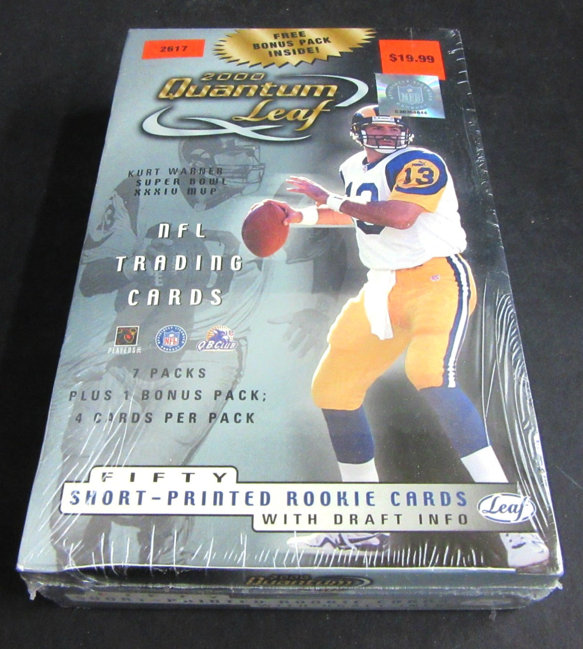 2000 Leaf Quantum Football Blaster Box (8/4)