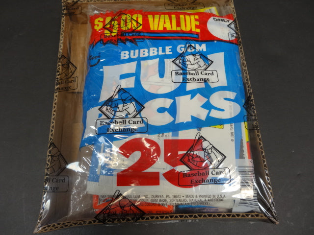 1980 1981 Topps Fun Bag w/ 1980 Basketball 1981 Football